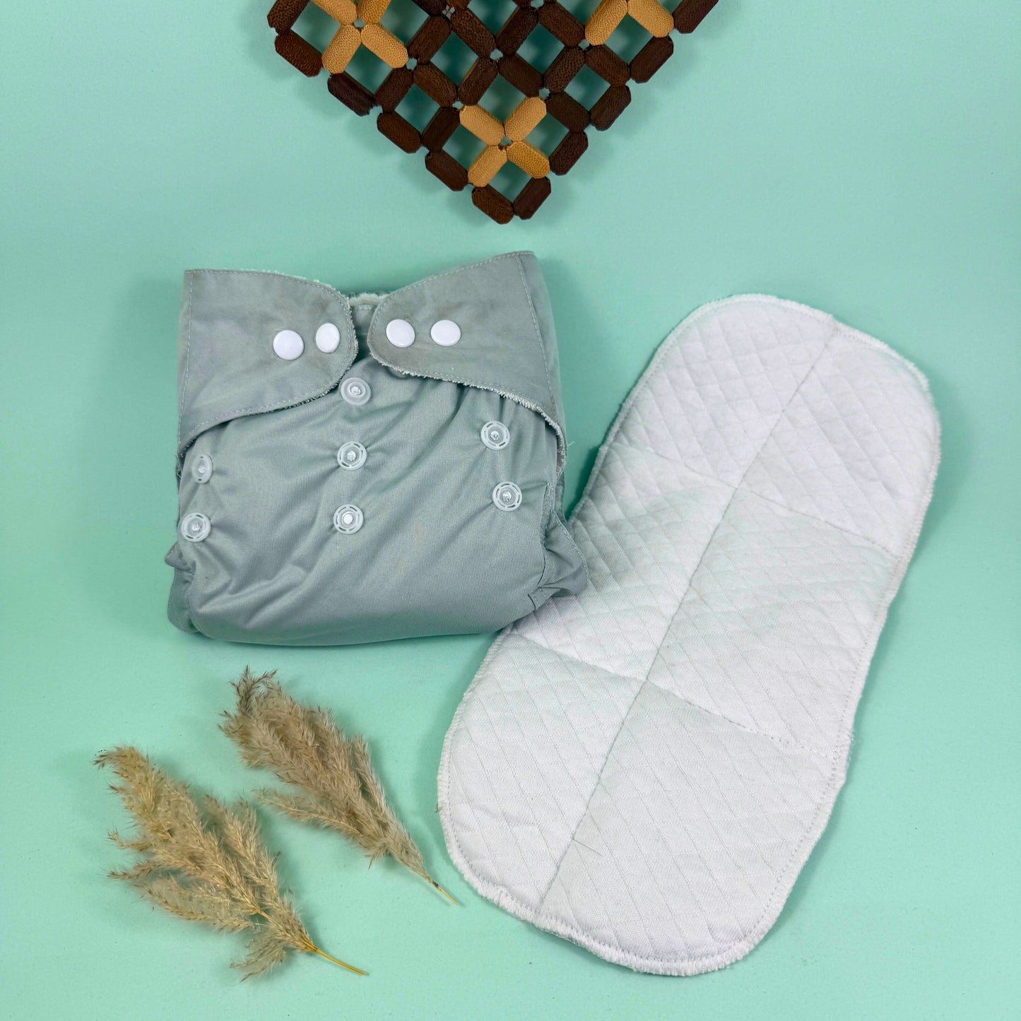 Washable waterproof Baby Diaper +Absorbent Inner Pad + FREE pieces of Tissue Liners| Reusable & Multi-colors