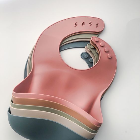 Premium Silicone Baby Bib with Food Catcher – Mess-Free Feeding Solution